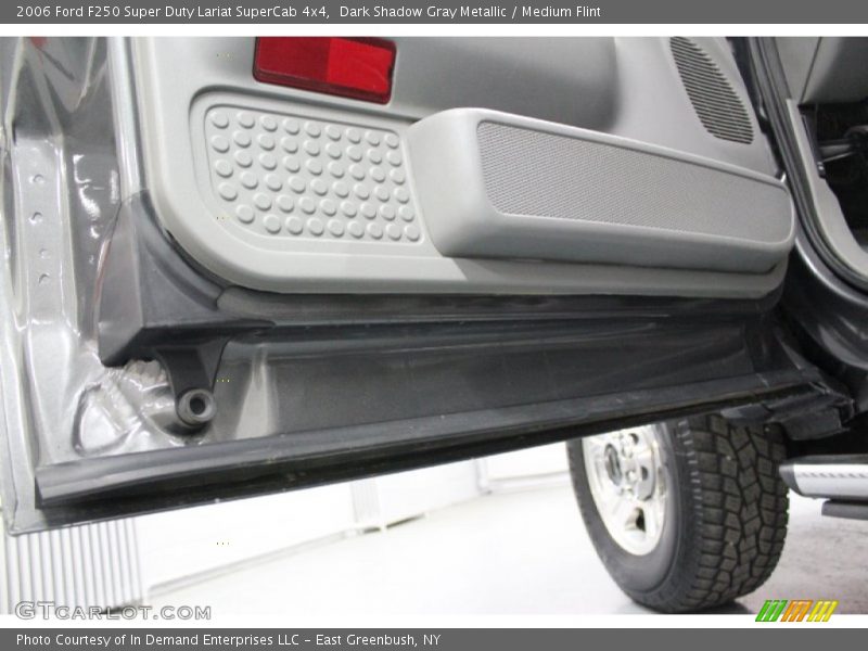 Dark Shadow Gray Metallic / Medium Flint 2006 Ford F250 Super Duty Lariat SuperCab 4x4