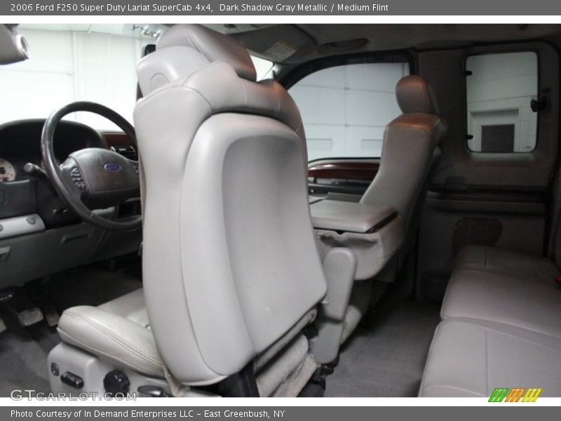 Dark Shadow Gray Metallic / Medium Flint 2006 Ford F250 Super Duty Lariat SuperCab 4x4