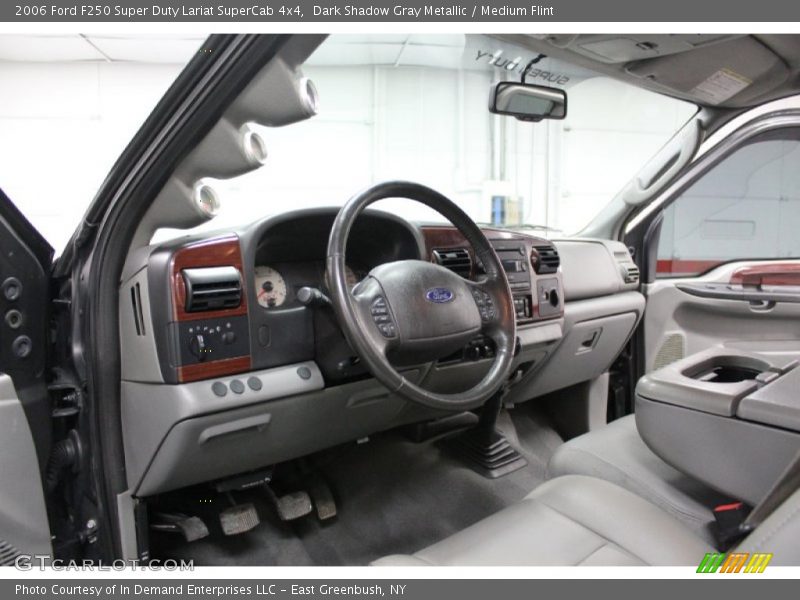 Dark Shadow Gray Metallic / Medium Flint 2006 Ford F250 Super Duty Lariat SuperCab 4x4
