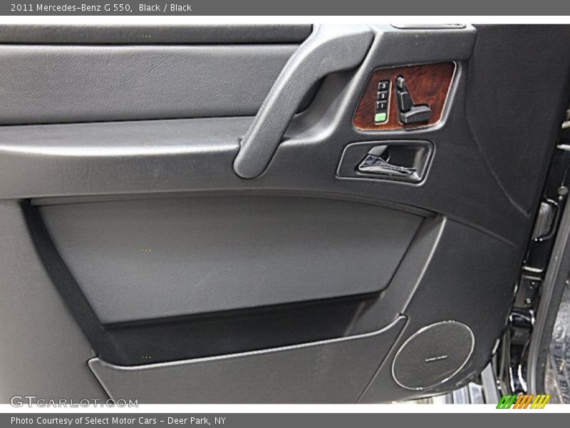 Black / Black 2011 Mercedes-Benz G 550