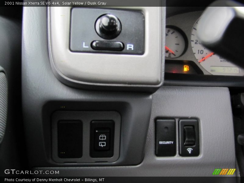 Solar Yellow / Dusk Gray 2001 Nissan Xterra SE V6 4x4