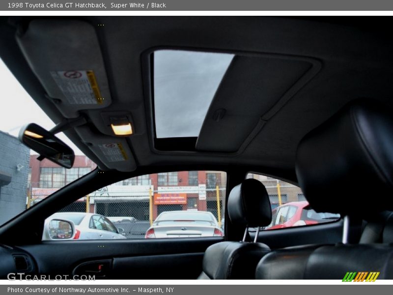 Super White / Black 1998 Toyota Celica GT Hatchback