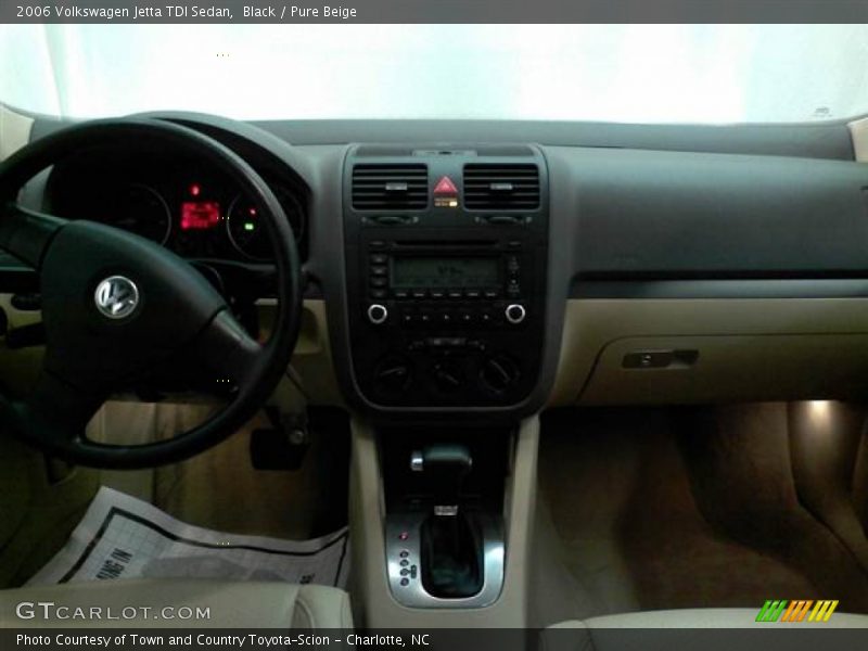 Black / Pure Beige 2006 Volkswagen Jetta TDI Sedan