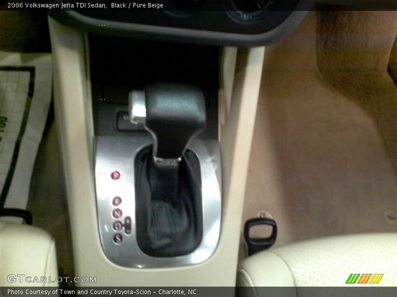 Black / Pure Beige 2006 Volkswagen Jetta TDI Sedan