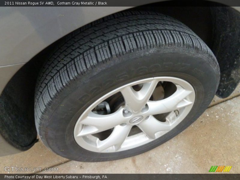 Gotham Gray Metallic / Black 2011 Nissan Rogue SV AWD
