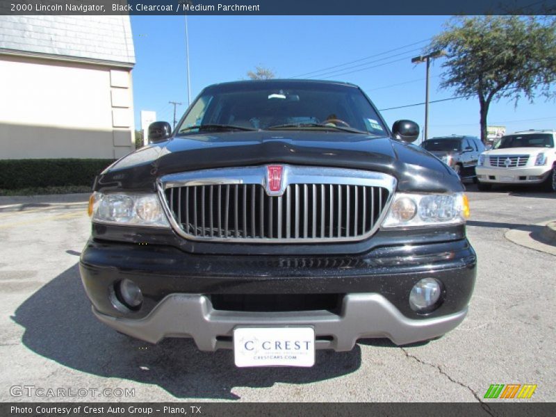 Black Clearcoat / Medium Parchment 2000 Lincoln Navigator
