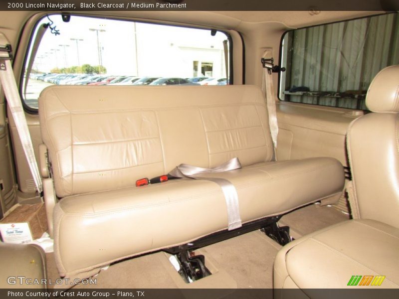 Black Clearcoat / Medium Parchment 2000 Lincoln Navigator