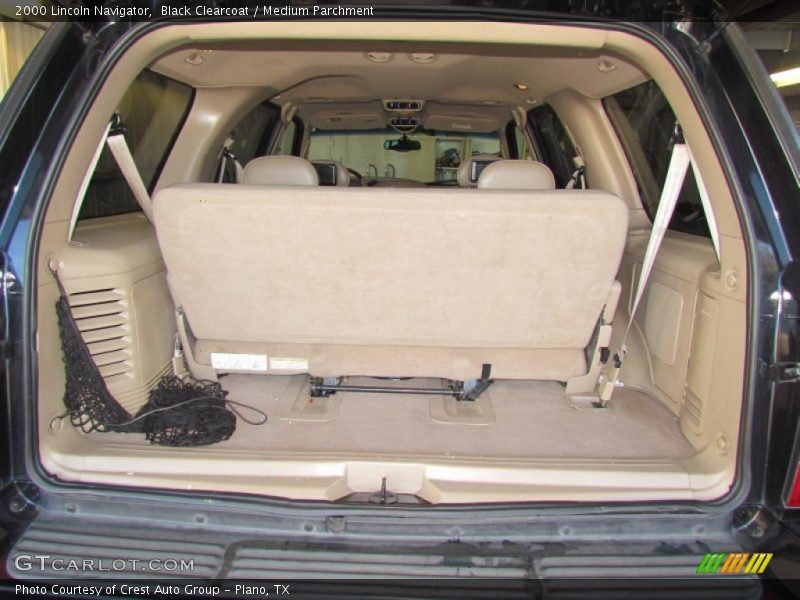 Black Clearcoat / Medium Parchment 2000 Lincoln Navigator