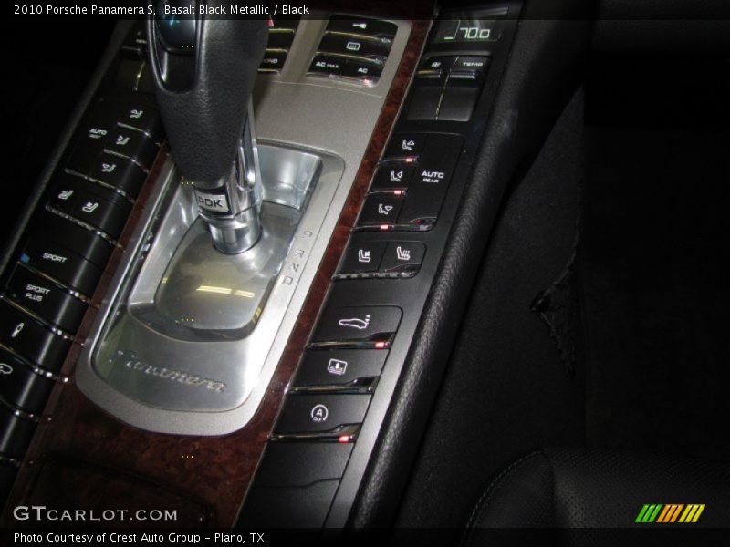 Controls of 2010 Panamera S