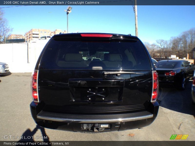 Onyx Black / Cocoa/Light Cashmere 2008 GMC Yukon Denali AWD