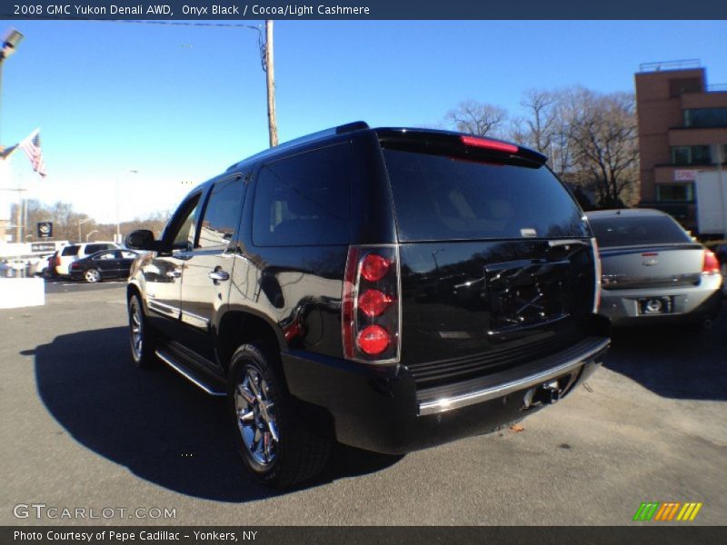 Onyx Black / Cocoa/Light Cashmere 2008 GMC Yukon Denali AWD