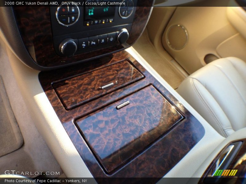 Onyx Black / Cocoa/Light Cashmere 2008 GMC Yukon Denali AWD