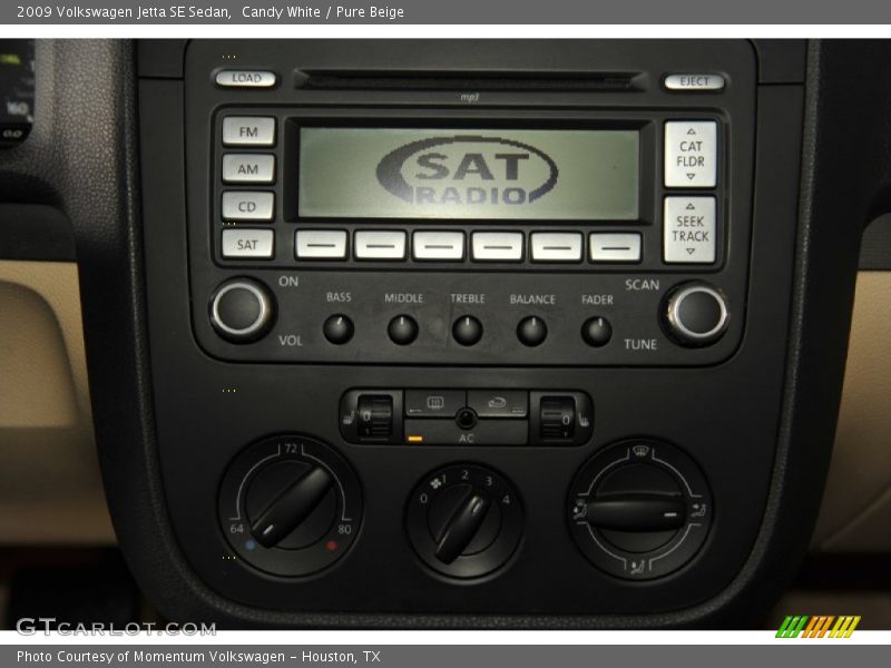 Candy White / Pure Beige 2009 Volkswagen Jetta SE Sedan
