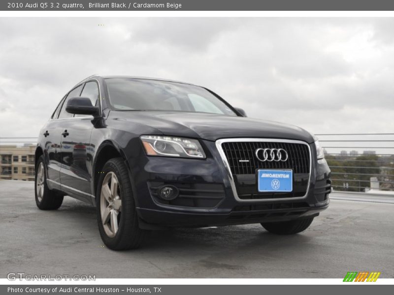 Brilliant Black / Cardamom Beige 2010 Audi Q5 3.2 quattro