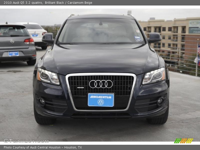 Brilliant Black / Cardamom Beige 2010 Audi Q5 3.2 quattro