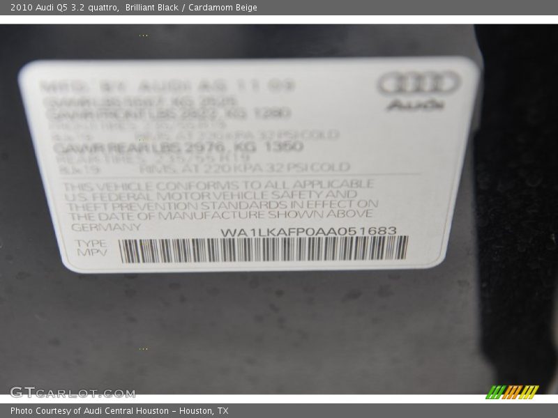 Brilliant Black / Cardamom Beige 2010 Audi Q5 3.2 quattro