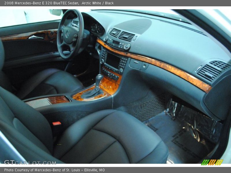Arctic White / Black 2008 Mercedes-Benz E 320 BlueTEC Sedan