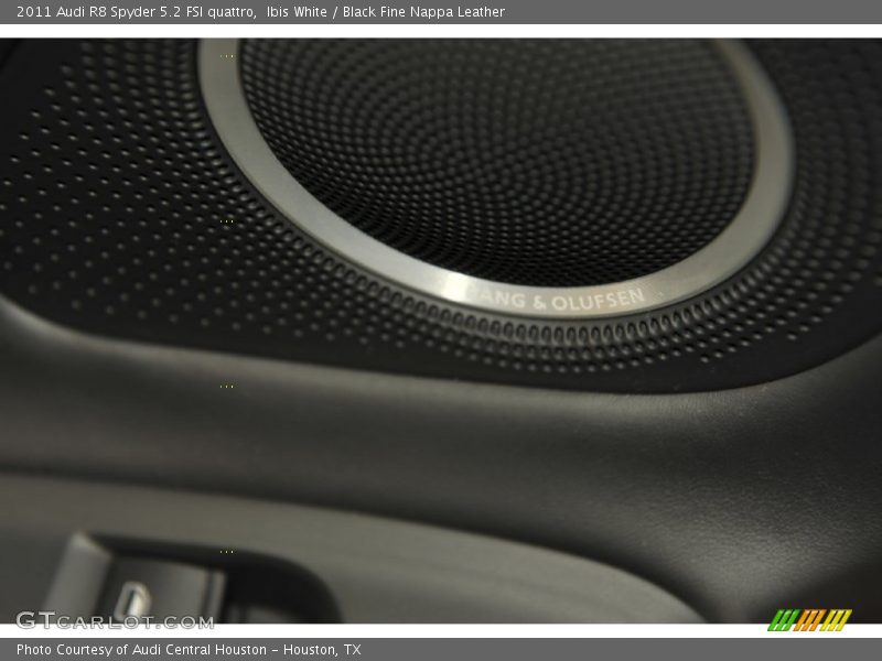 Ibis White / Black Fine Nappa Leather 2011 Audi R8 Spyder 5.2 FSI quattro