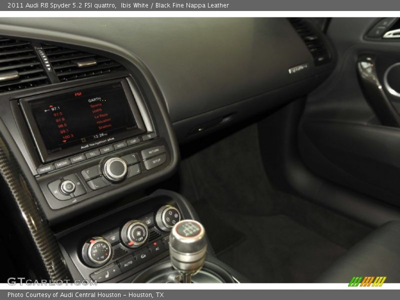 Ibis White / Black Fine Nappa Leather 2011 Audi R8 Spyder 5.2 FSI quattro
