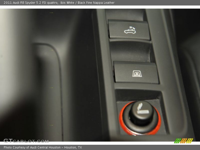 Ibis White / Black Fine Nappa Leather 2011 Audi R8 Spyder 5.2 FSI quattro