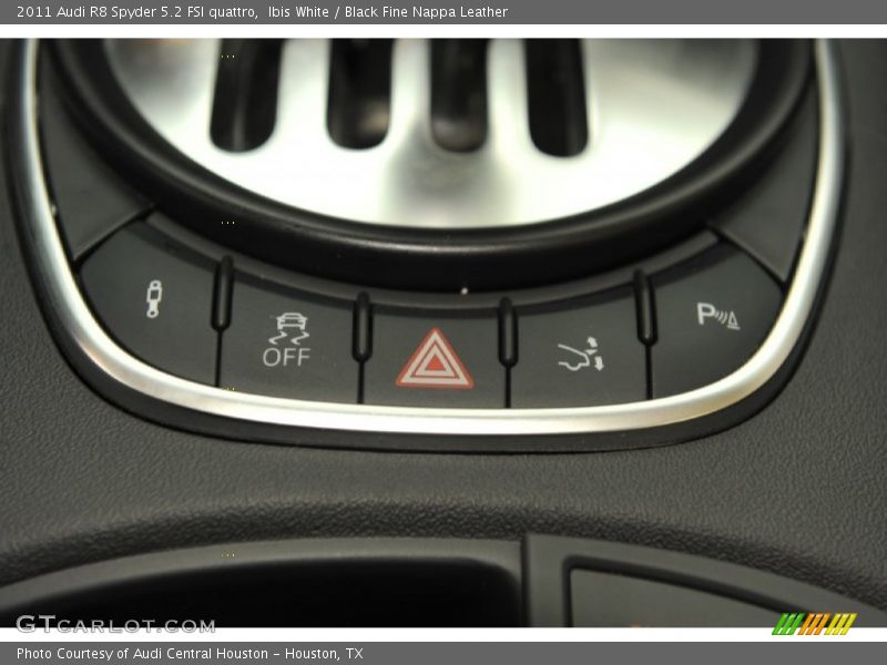 Ibis White / Black Fine Nappa Leather 2011 Audi R8 Spyder 5.2 FSI quattro