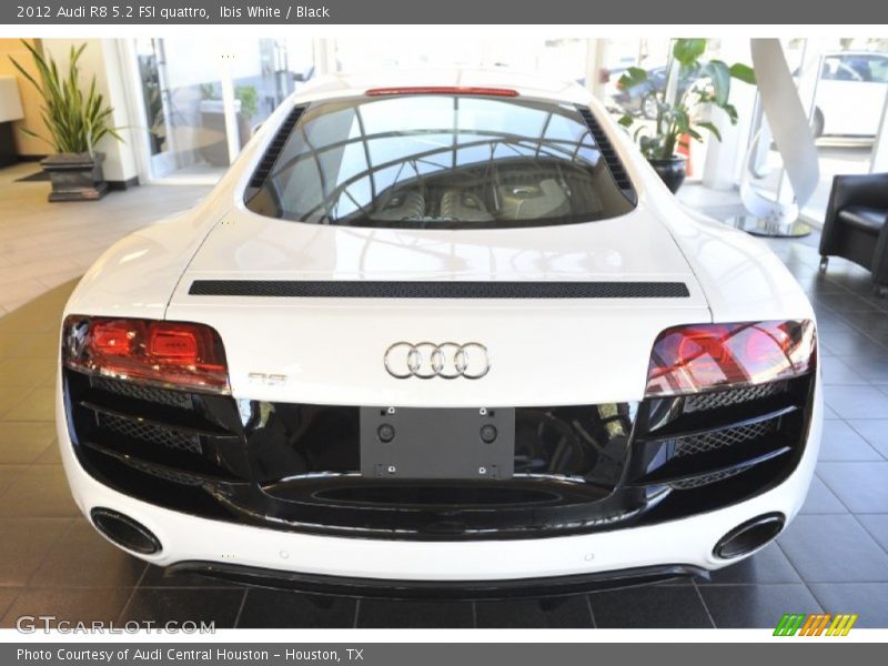  2012 R8 5.2 FSI quattro Ibis White