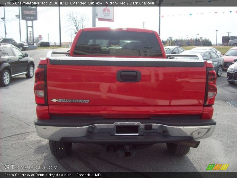 Victory Red / Dark Charcoal 2006 Chevrolet Silverado 2500HD LT Extended Cab 4x4