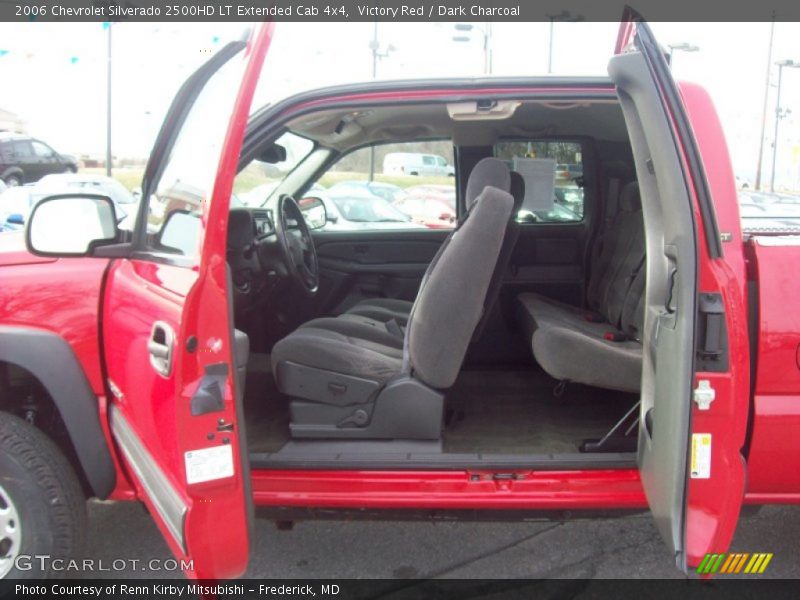 Victory Red / Dark Charcoal 2006 Chevrolet Silverado 2500HD LT Extended Cab 4x4