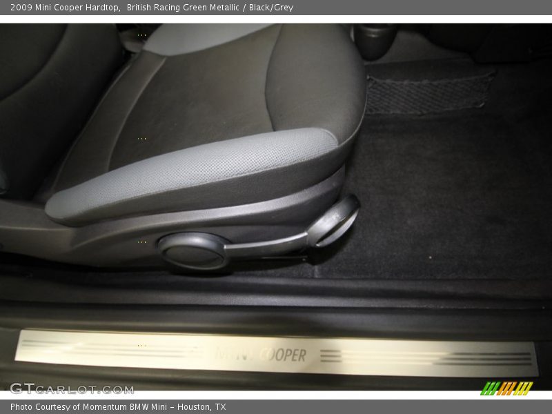 British Racing Green Metallic / Black/Grey 2009 Mini Cooper Hardtop