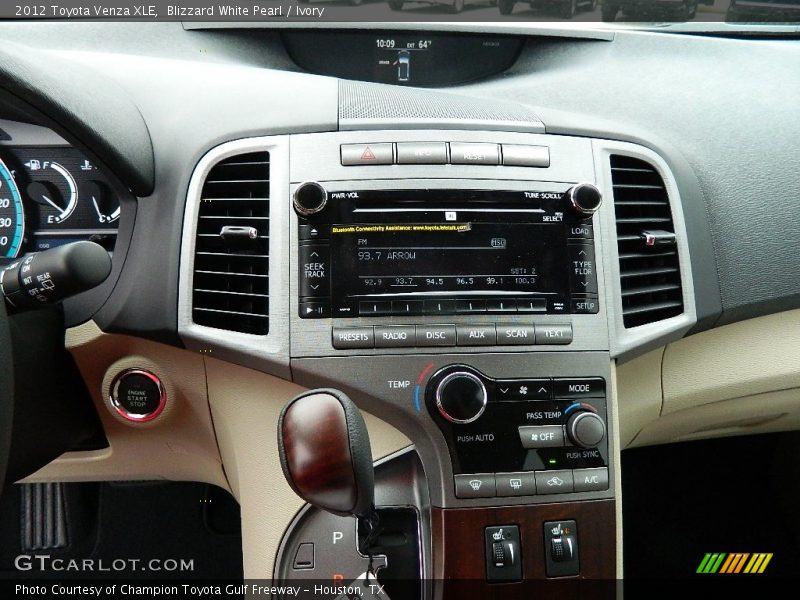 Controls of 2012 Venza XLE