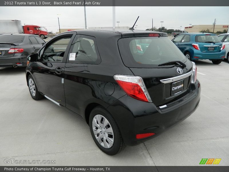 Black Sand Pearl / Ash Gray 2012 Toyota Yaris L 3 Door
