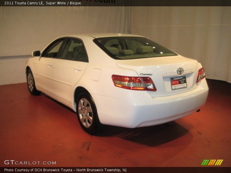 Super White / Bisque 2011 Toyota Camry LE