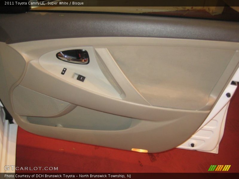 Super White / Bisque 2011 Toyota Camry LE