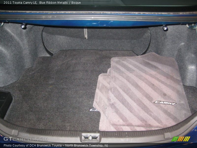 Blue Ribbon Metallic / Bisque 2011 Toyota Camry LE