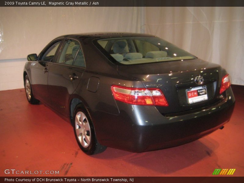Magnetic Gray Metallic / Ash 2009 Toyota Camry LE