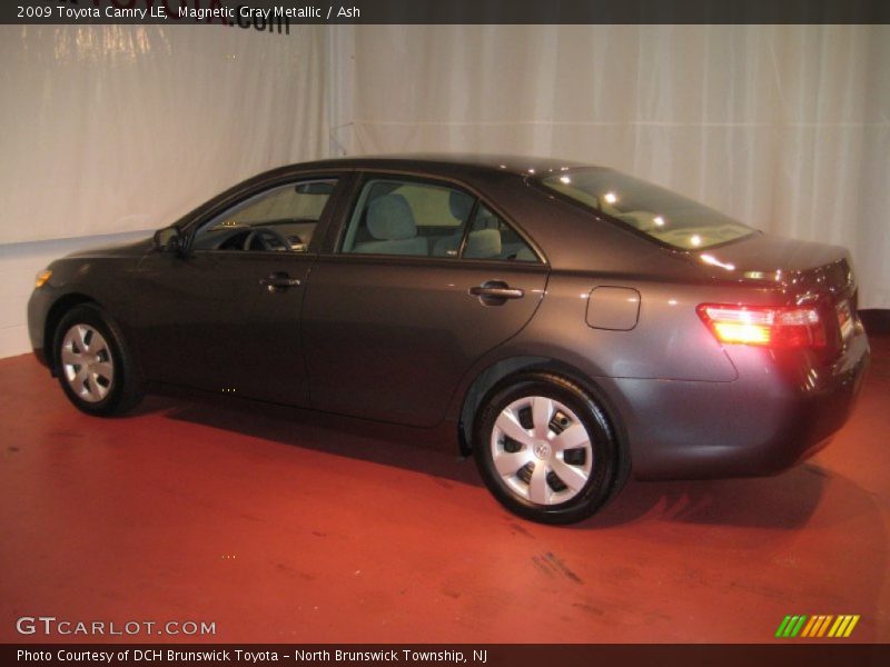 Magnetic Gray Metallic / Ash 2009 Toyota Camry LE
