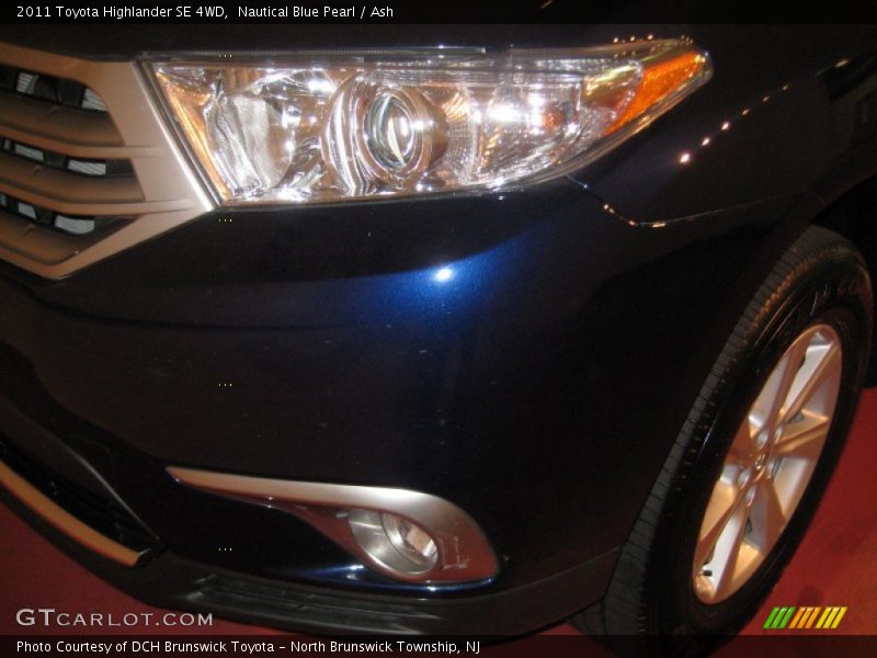Nautical Blue Pearl / Ash 2011 Toyota Highlander SE 4WD
