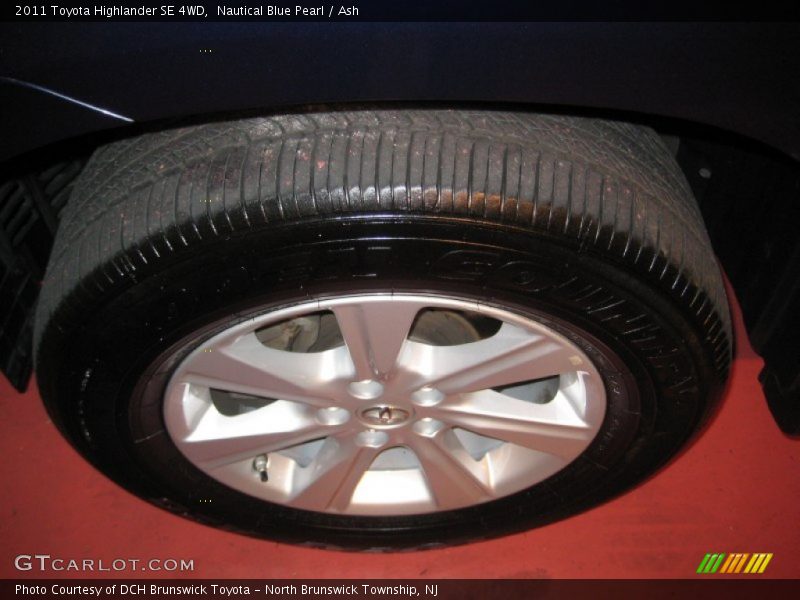 Nautical Blue Pearl / Ash 2011 Toyota Highlander SE 4WD
