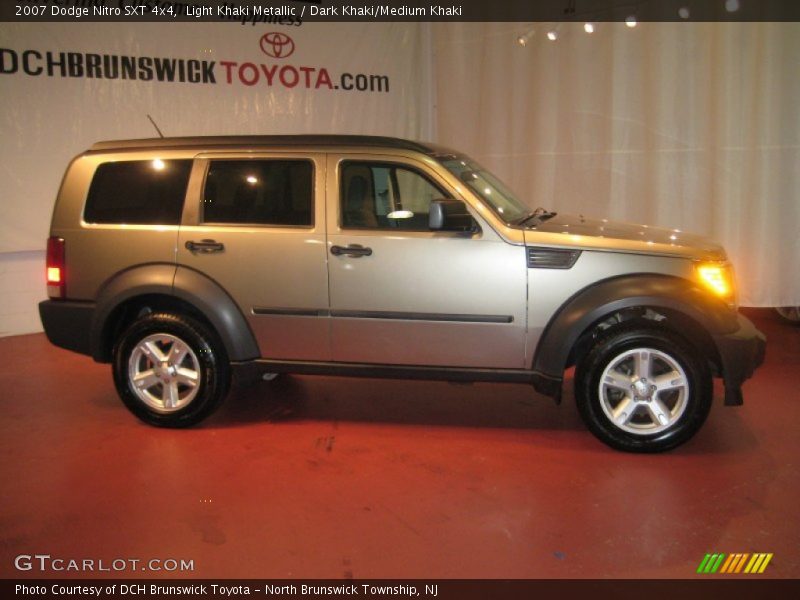 Light Khaki Metallic / Dark Khaki/Medium Khaki 2007 Dodge Nitro SXT 4x4
