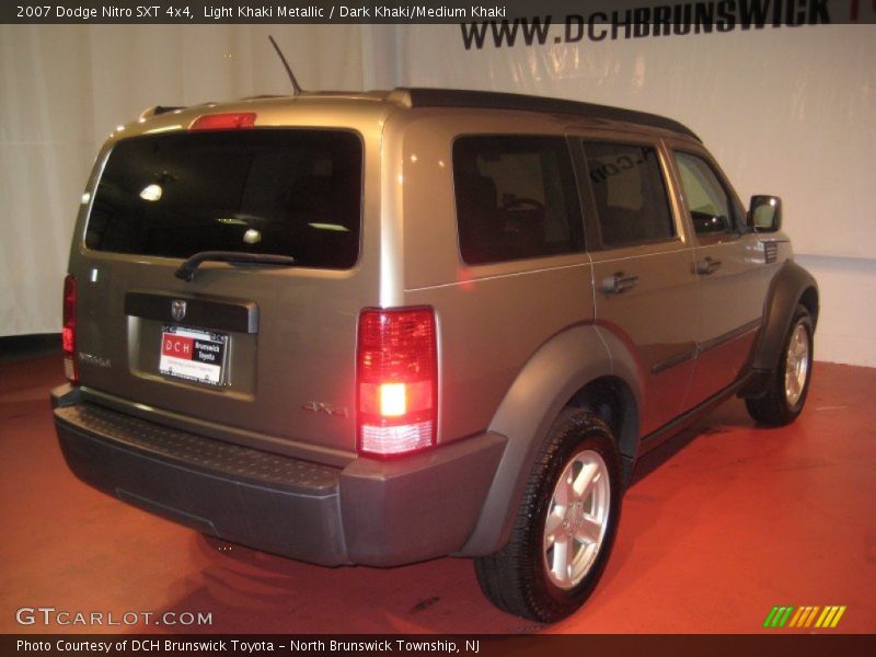 Light Khaki Metallic / Dark Khaki/Medium Khaki 2007 Dodge Nitro SXT 4x4