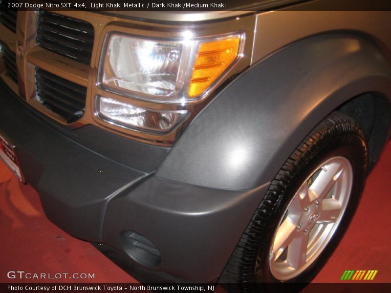 Light Khaki Metallic / Dark Khaki/Medium Khaki 2007 Dodge Nitro SXT 4x4