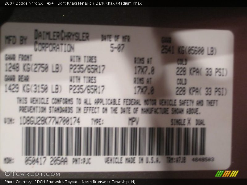 Light Khaki Metallic / Dark Khaki/Medium Khaki 2007 Dodge Nitro SXT 4x4