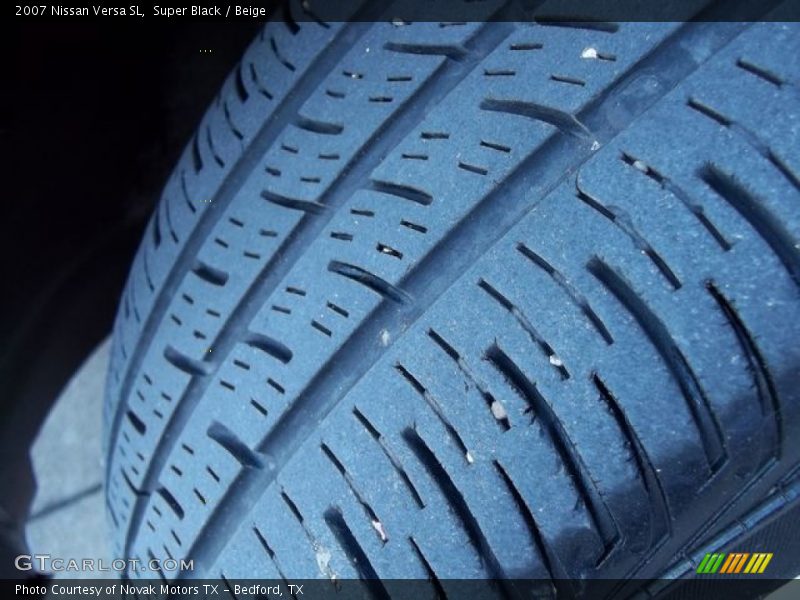 Super Black / Beige 2007 Nissan Versa SL