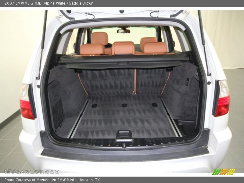  2007 X3 3.0si Trunk