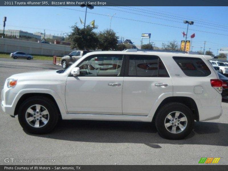 Blizzard White Pearl / Sand Beige 2011 Toyota 4Runner SR5