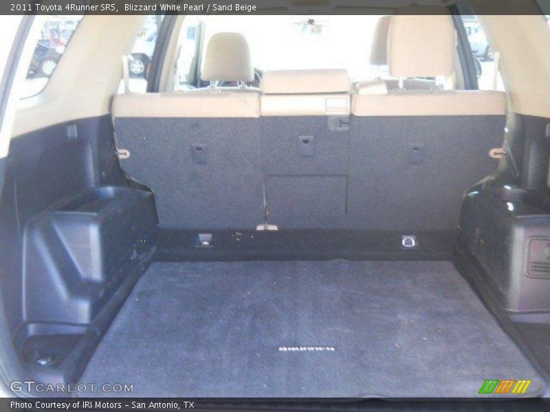 Blizzard White Pearl / Sand Beige 2011 Toyota 4Runner SR5