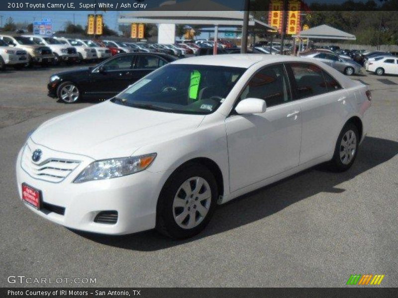 Super White / Ash Gray 2010 Toyota Camry LE