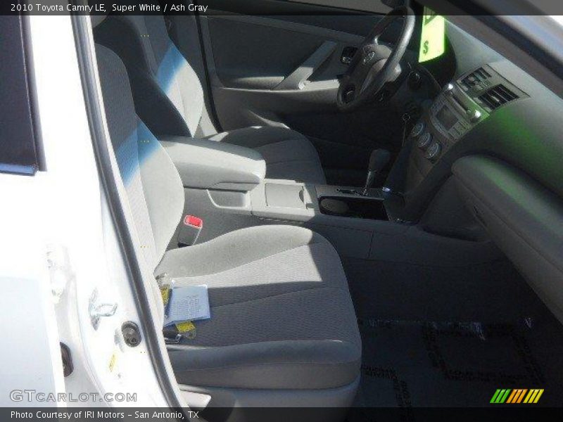 Super White / Ash Gray 2010 Toyota Camry LE