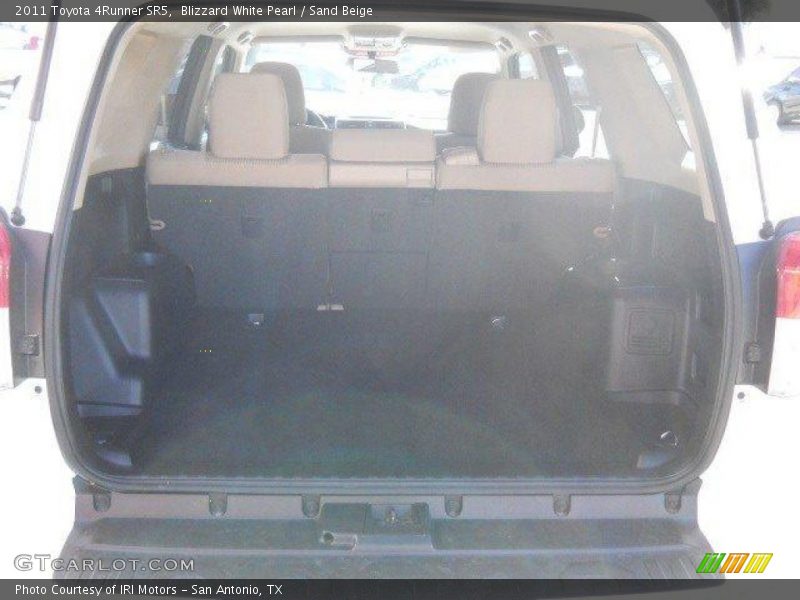 Blizzard White Pearl / Sand Beige 2011 Toyota 4Runner SR5