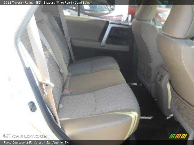 Blizzard White Pearl / Sand Beige 2011 Toyota 4Runner SR5